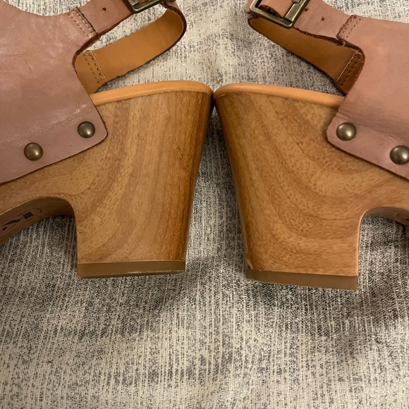 Korks high heel sandle - Picture 5 of 8